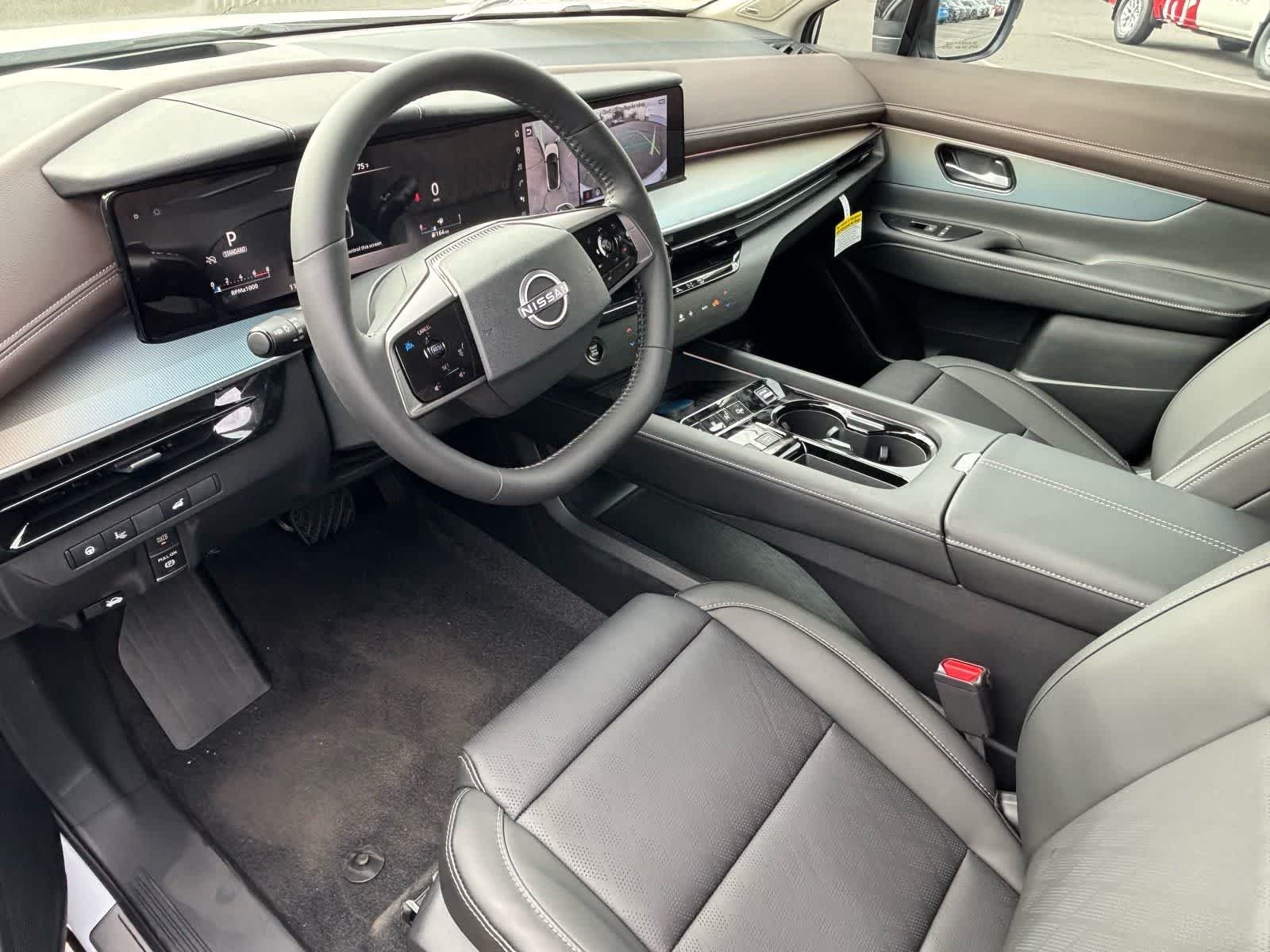 New 2026 Everest White Pearl Tricoat Nissan Platinum image 2