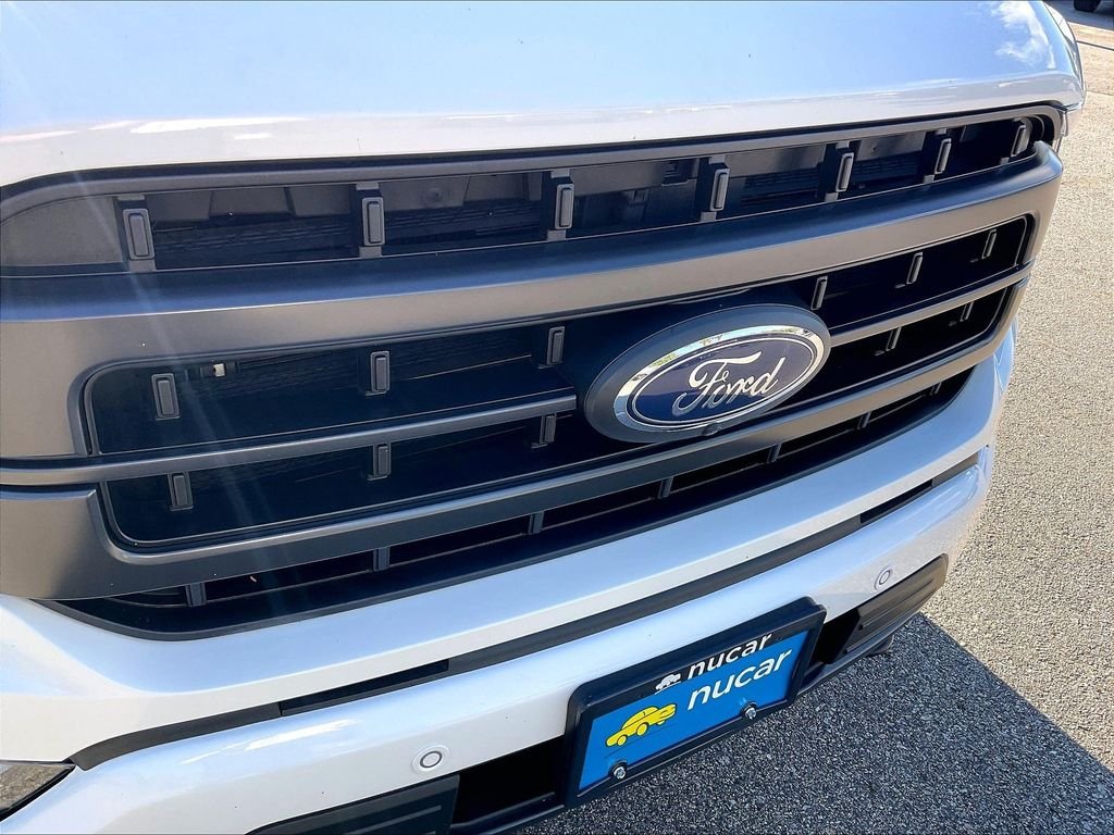 Used 2023 Star White Ford Lariat image 30
