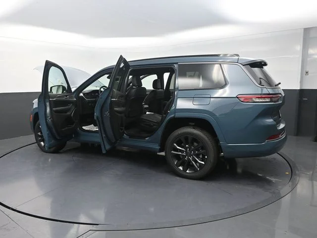 New 2026 Steel Blue Exterior Paint Jeep Limited Reserve image 38