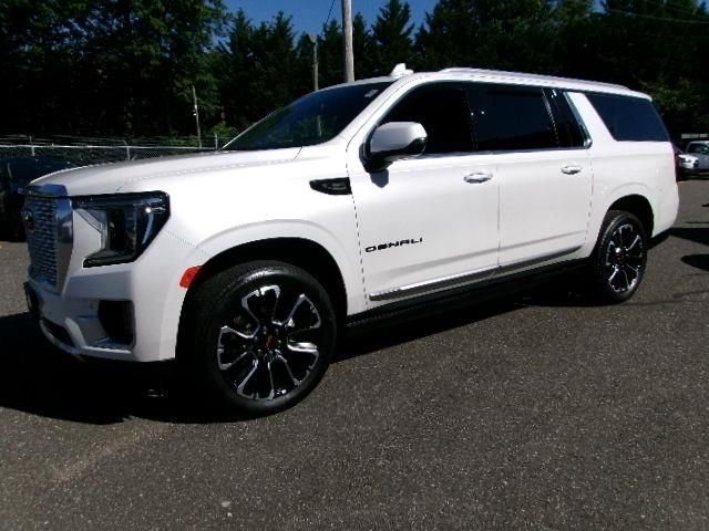 2023 GMC Yukon XL Denali 4WD photo