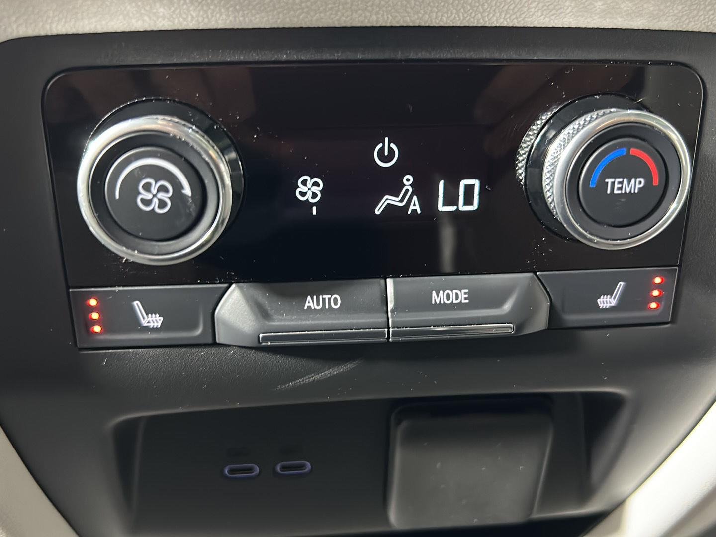 Used 2025 Ocean Blue Metallic Buick Avenir image 38