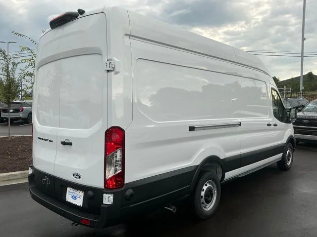 New 2026 Oxford White Ford Cargo Van image 7