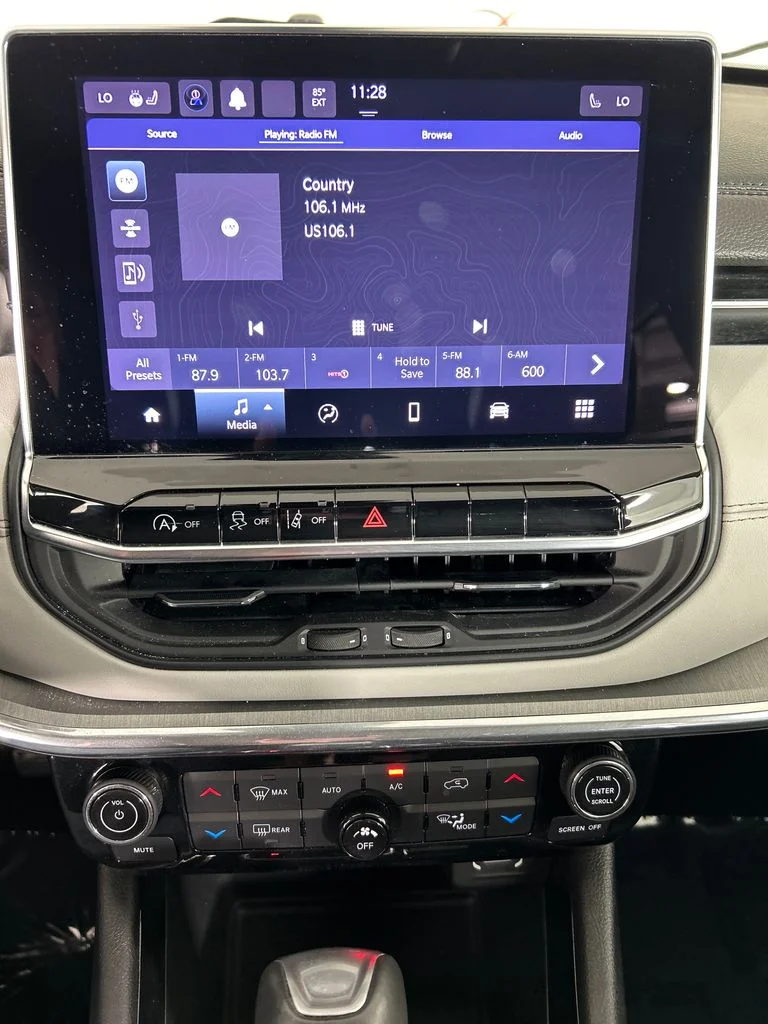 Used 2022 White Jeep Limited image 14
