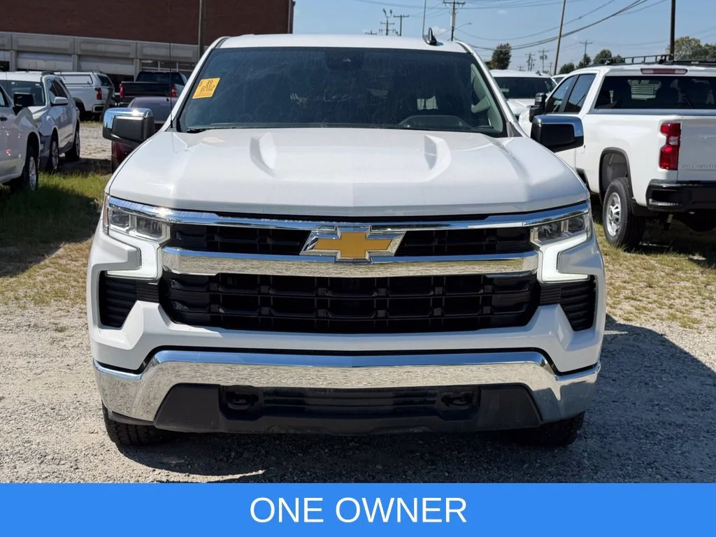 Used 2023 SUMMIT WHITE Chevrolet LT image 2