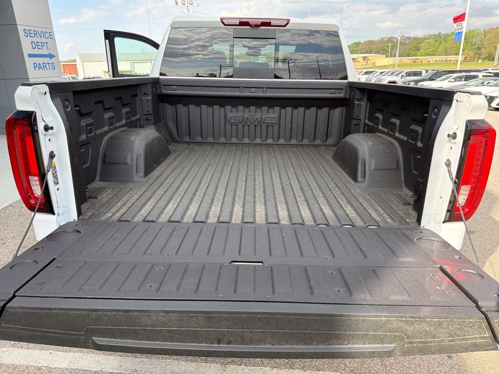 New 2026 Summit White GMC AT4 image 35