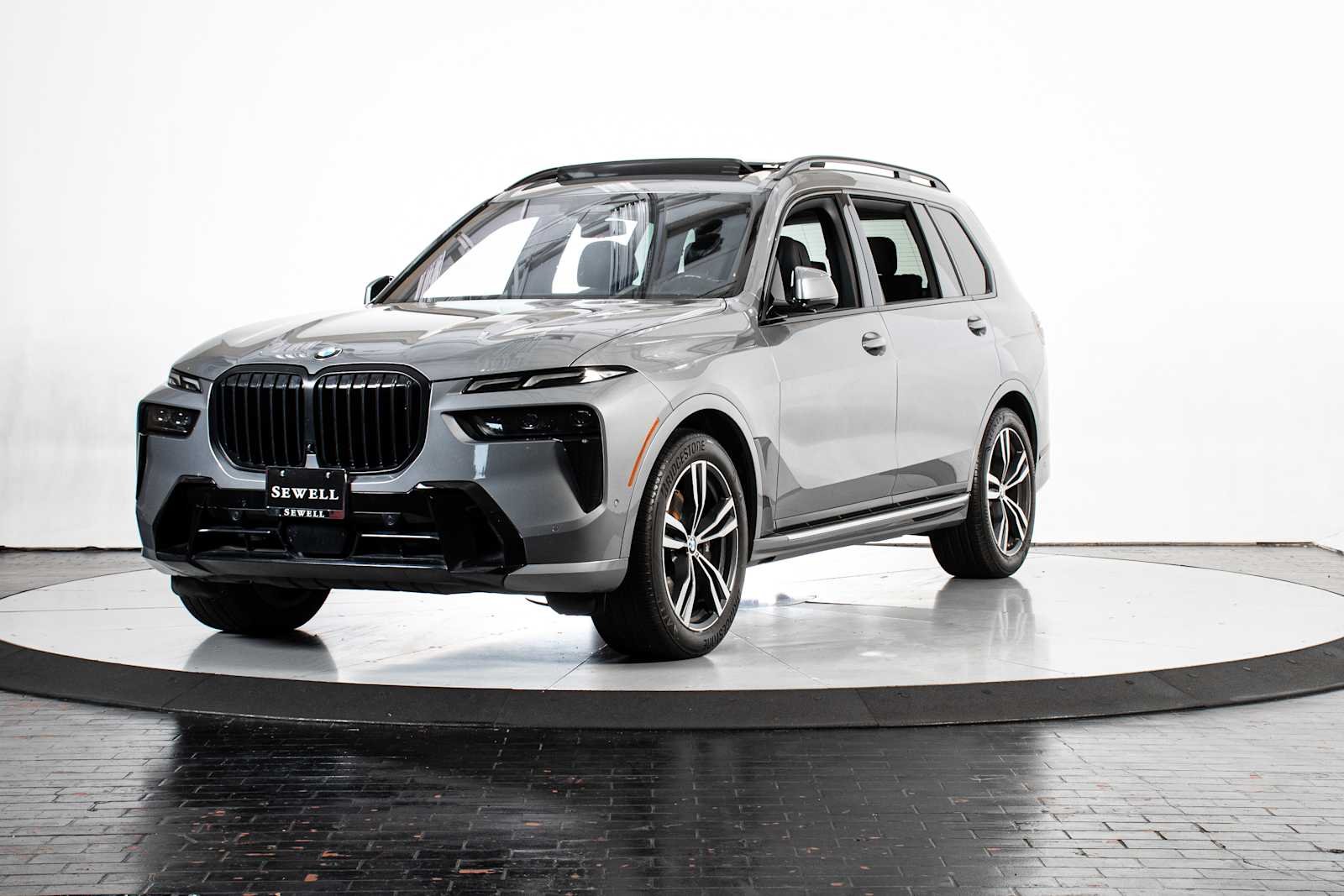 2023 BMW X7