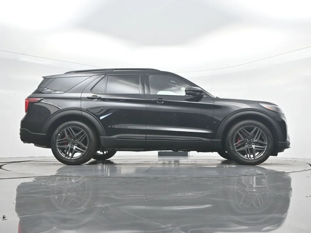 New 2026 Agate Black Metallic Ford ST image 45