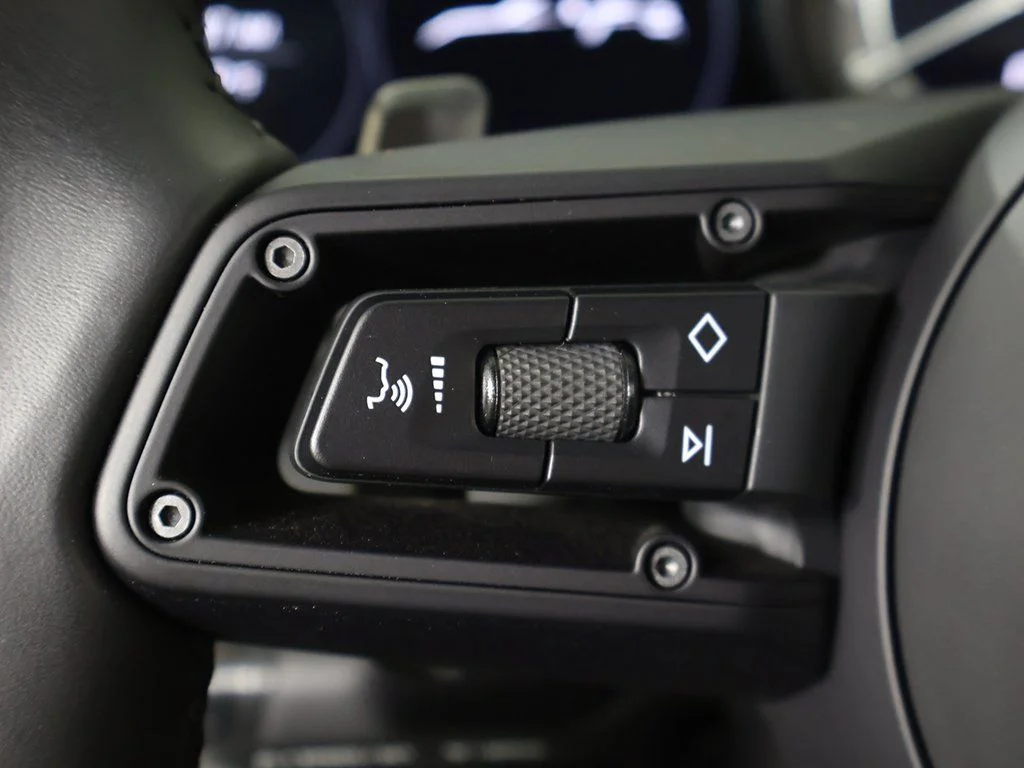 Used 2023 Chalk Porsche Turbo image 45