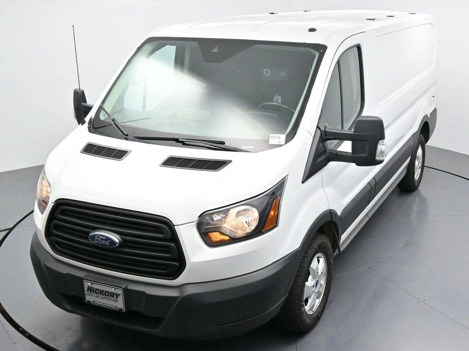 Used 2019  Ford 250 image 38