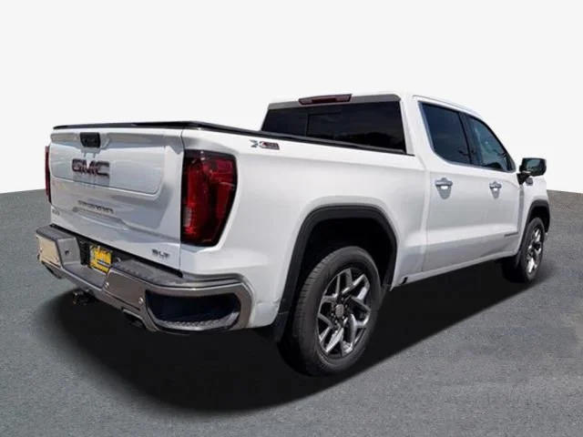 Used 2024 White GMC SLT image 3