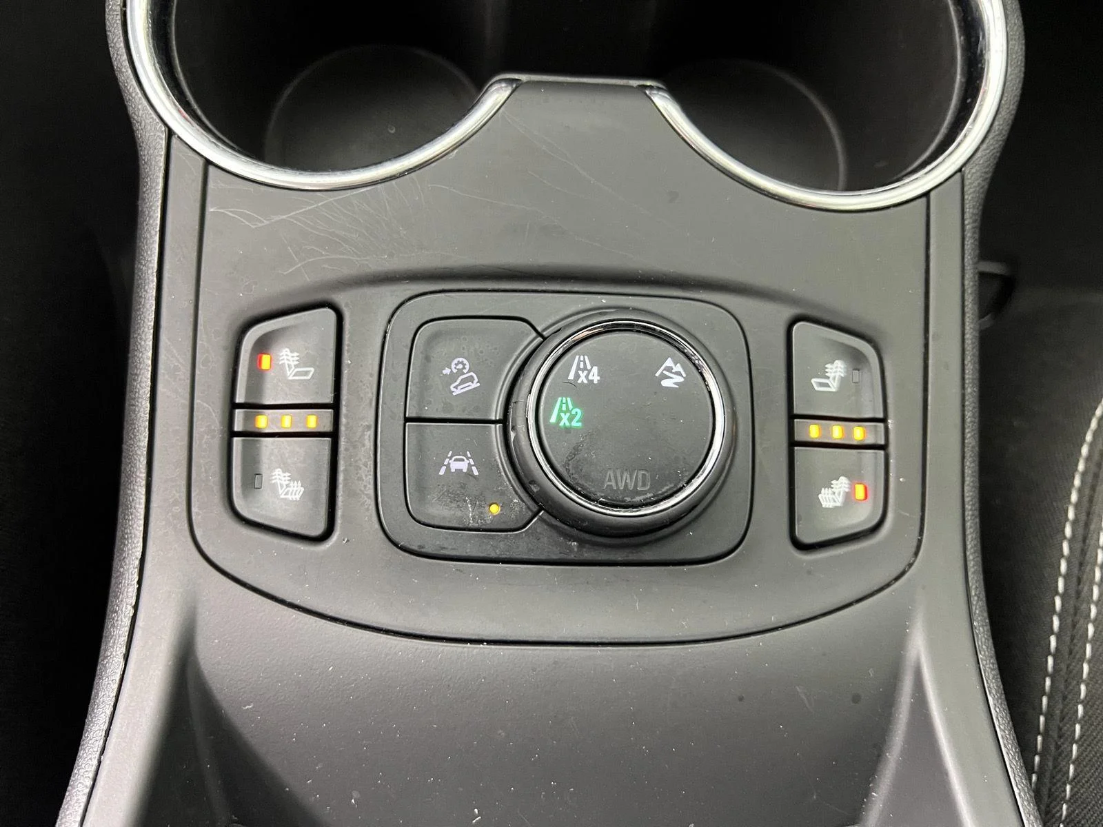 Used 2024 Summit White GMC SLE image 16