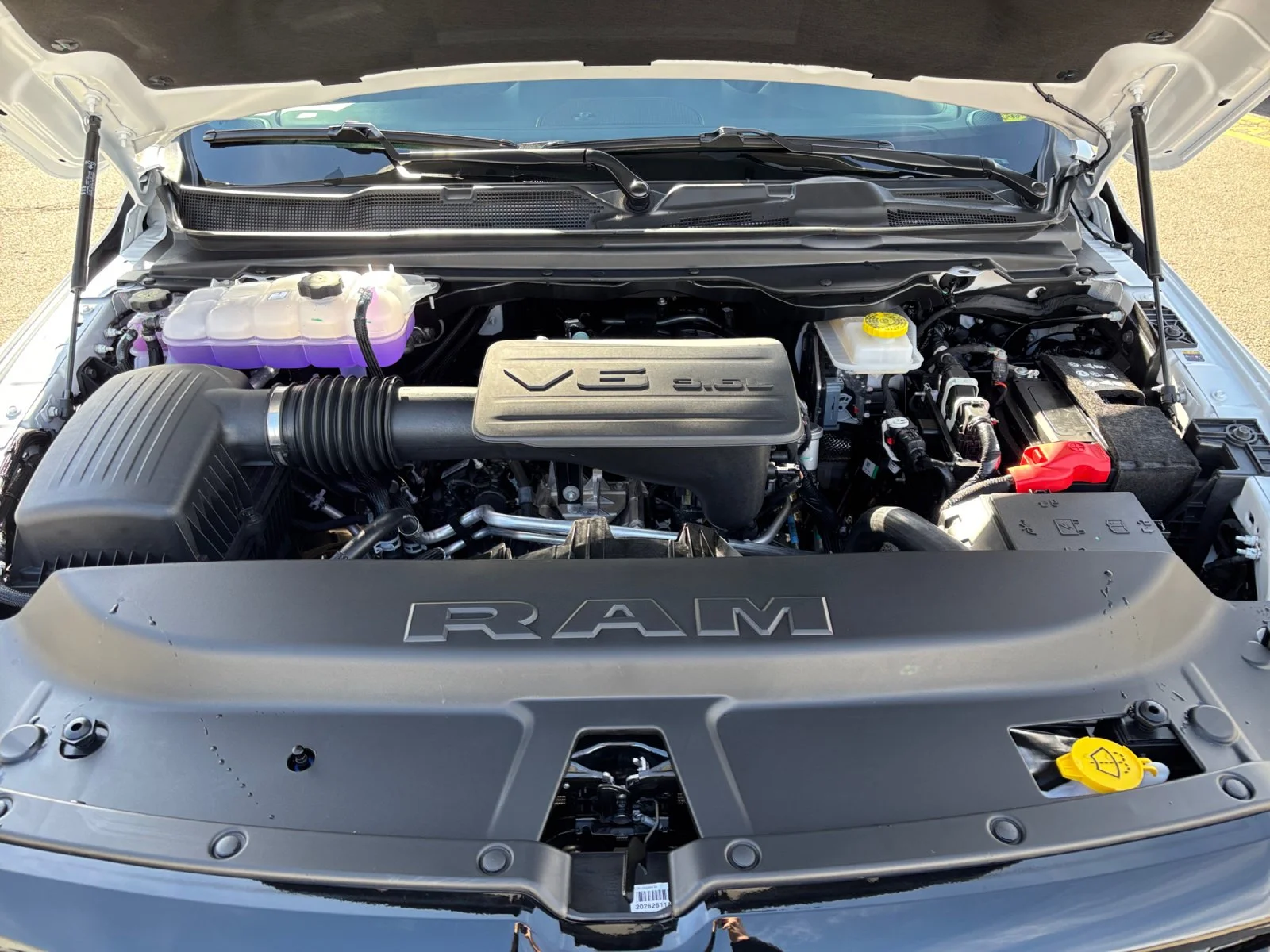 New 2027 BRIGHT WHITE Ram Express image 20