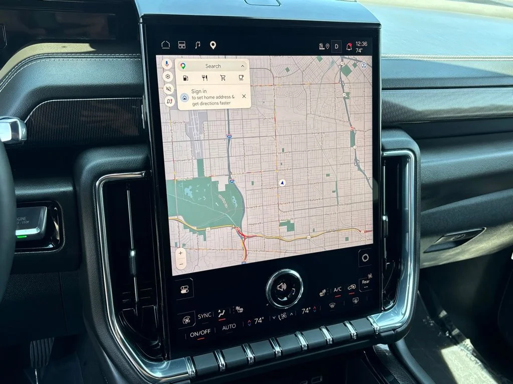 Used 2025 Onyx Black GMC Elevation image 22