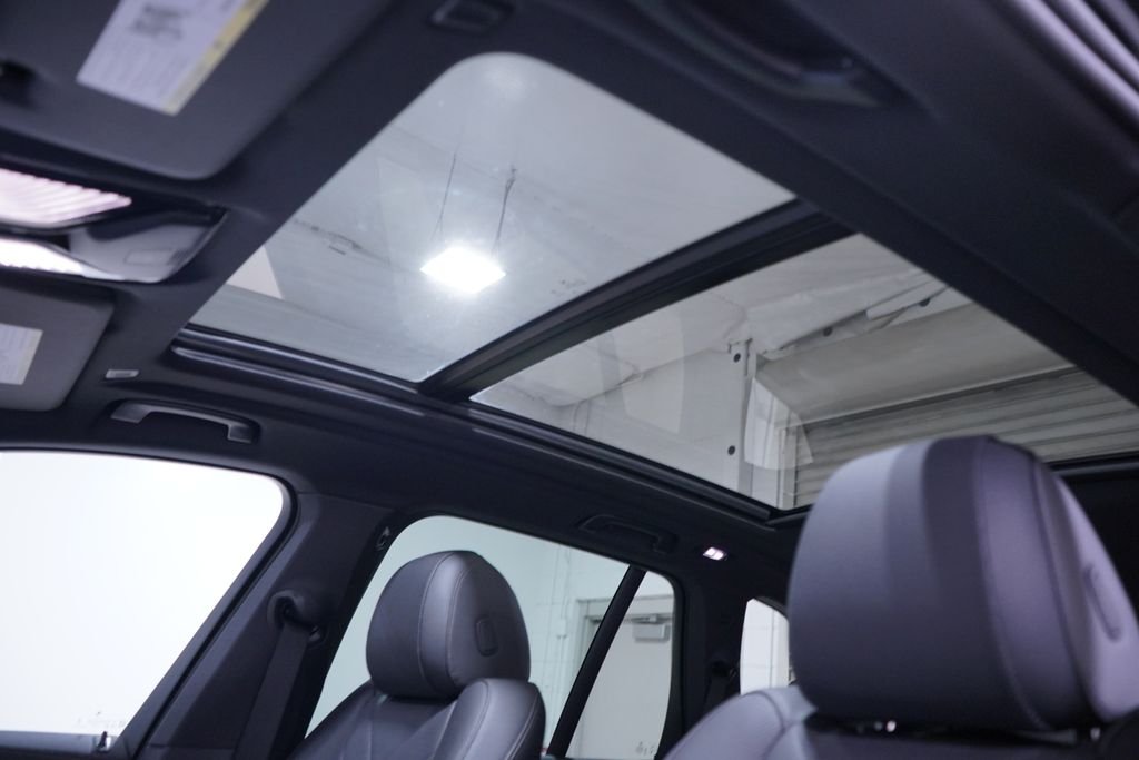 New 2026 Black Sapphire Metallic BMW xDrive50e image 9