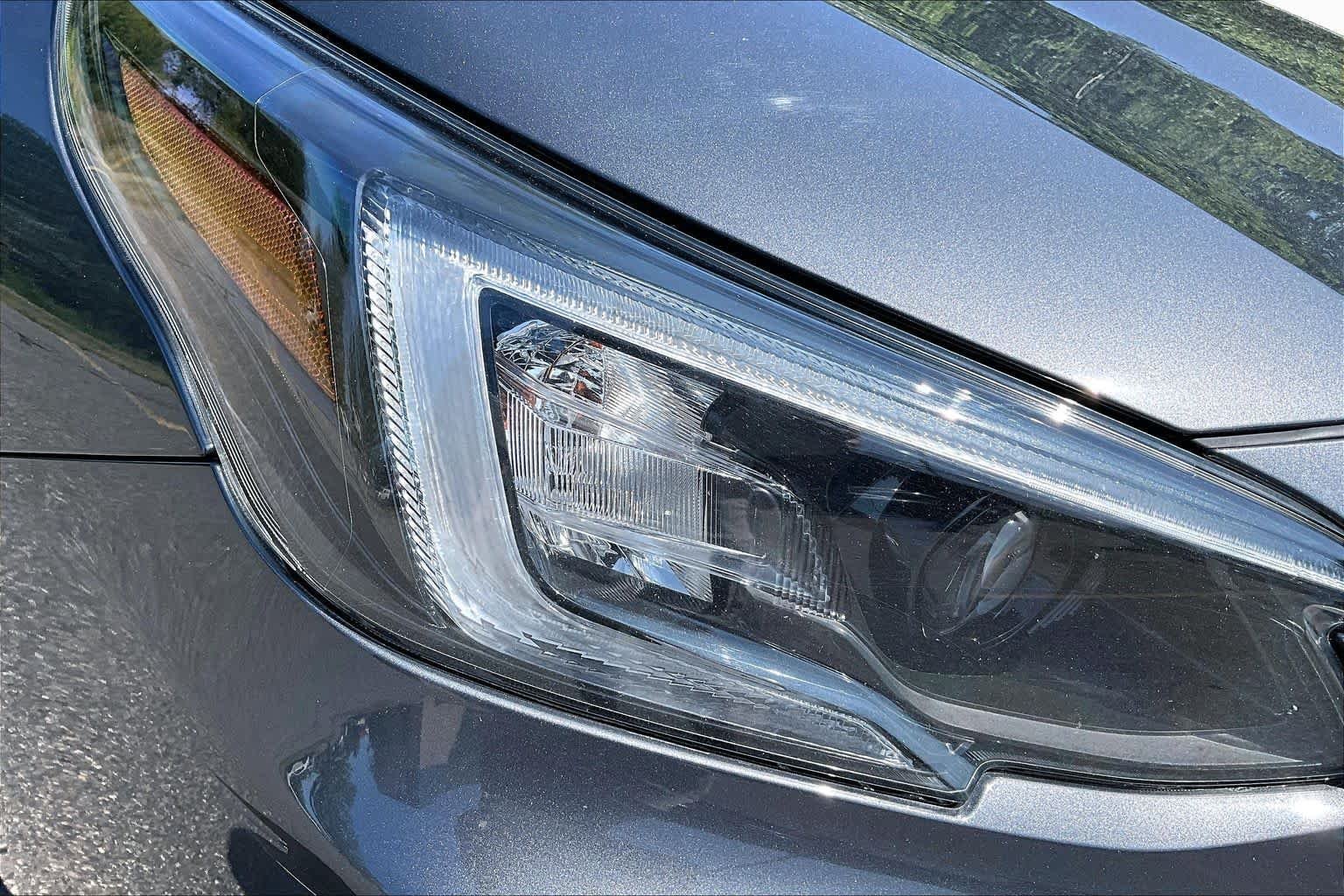 Used 2020 Magnetite Gray Metallic Subaru Premium image 27