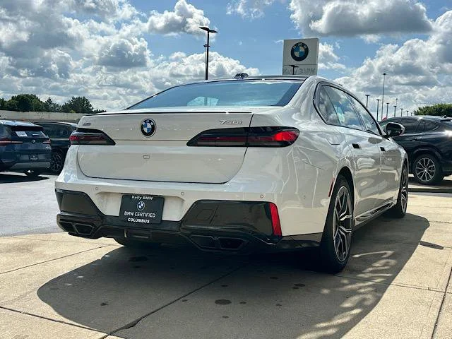 Certified Used 2023 Alpine White BMW 760i xDrive image 9