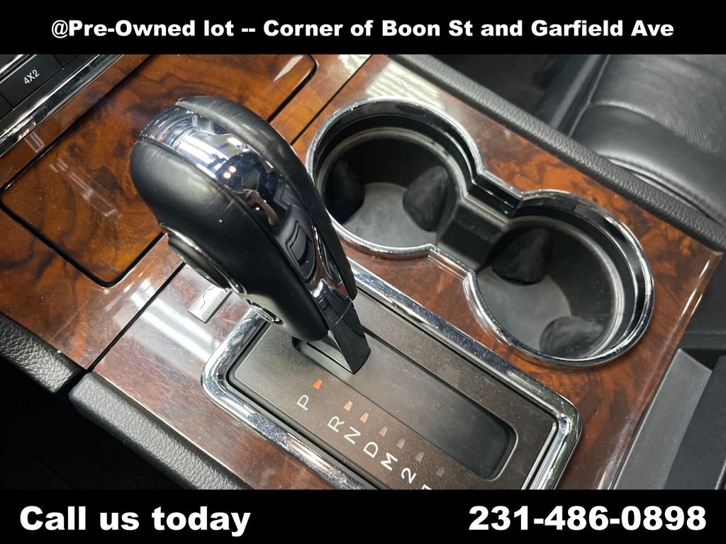 Used 2015 Black Lincoln Base image 25