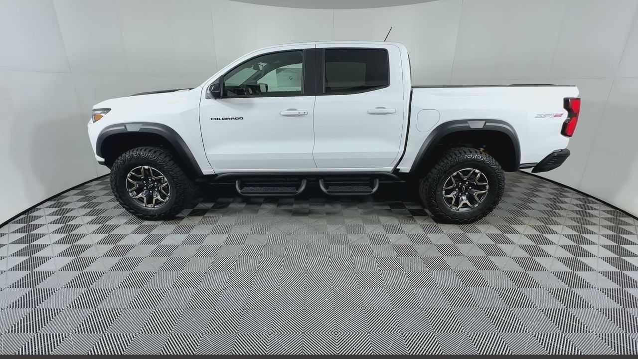 2026 Chevrolet Colorado ZR2 - Photo 5