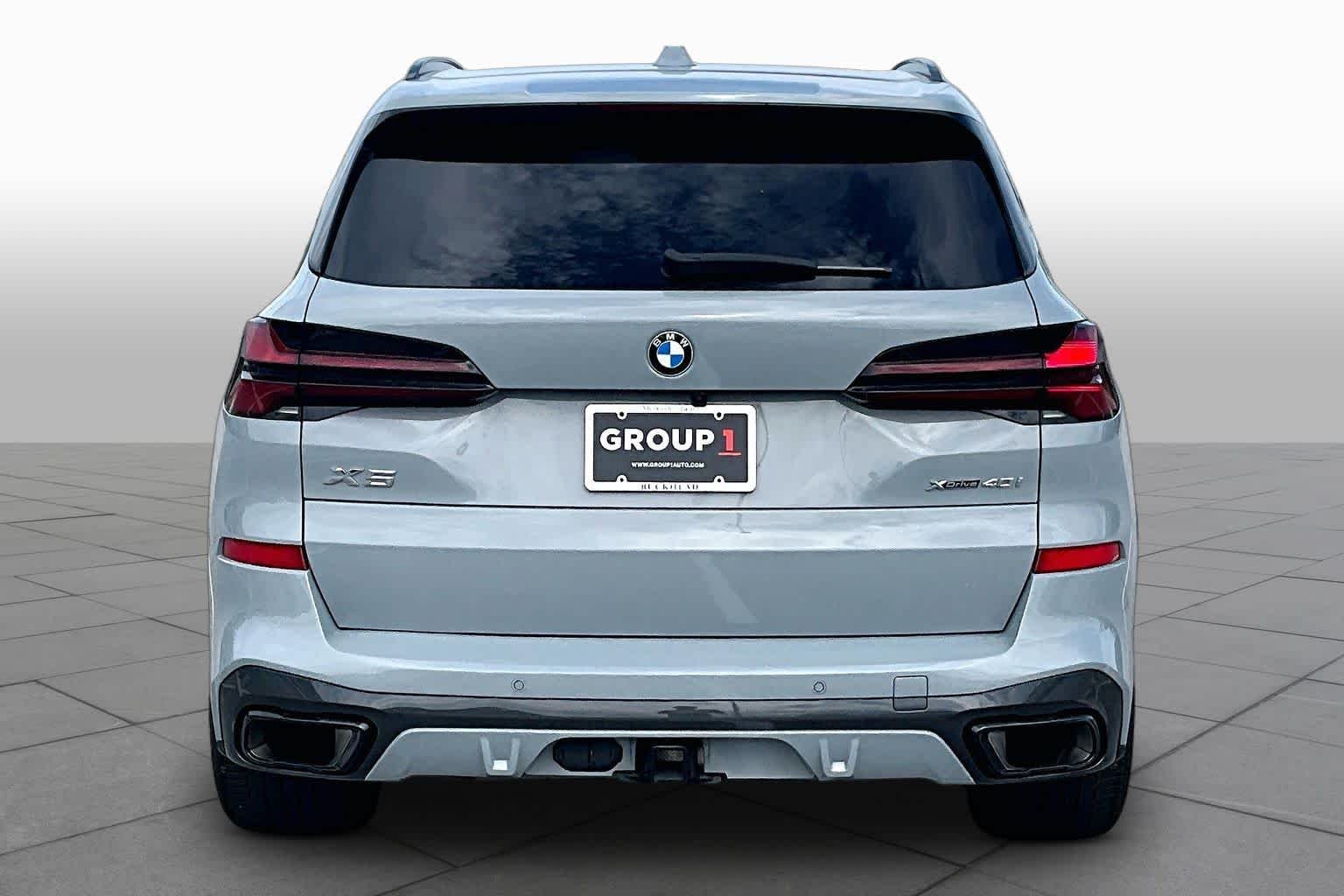 Used 2024 Brooklyn Grey Metallic BMW xDrive40i image 5