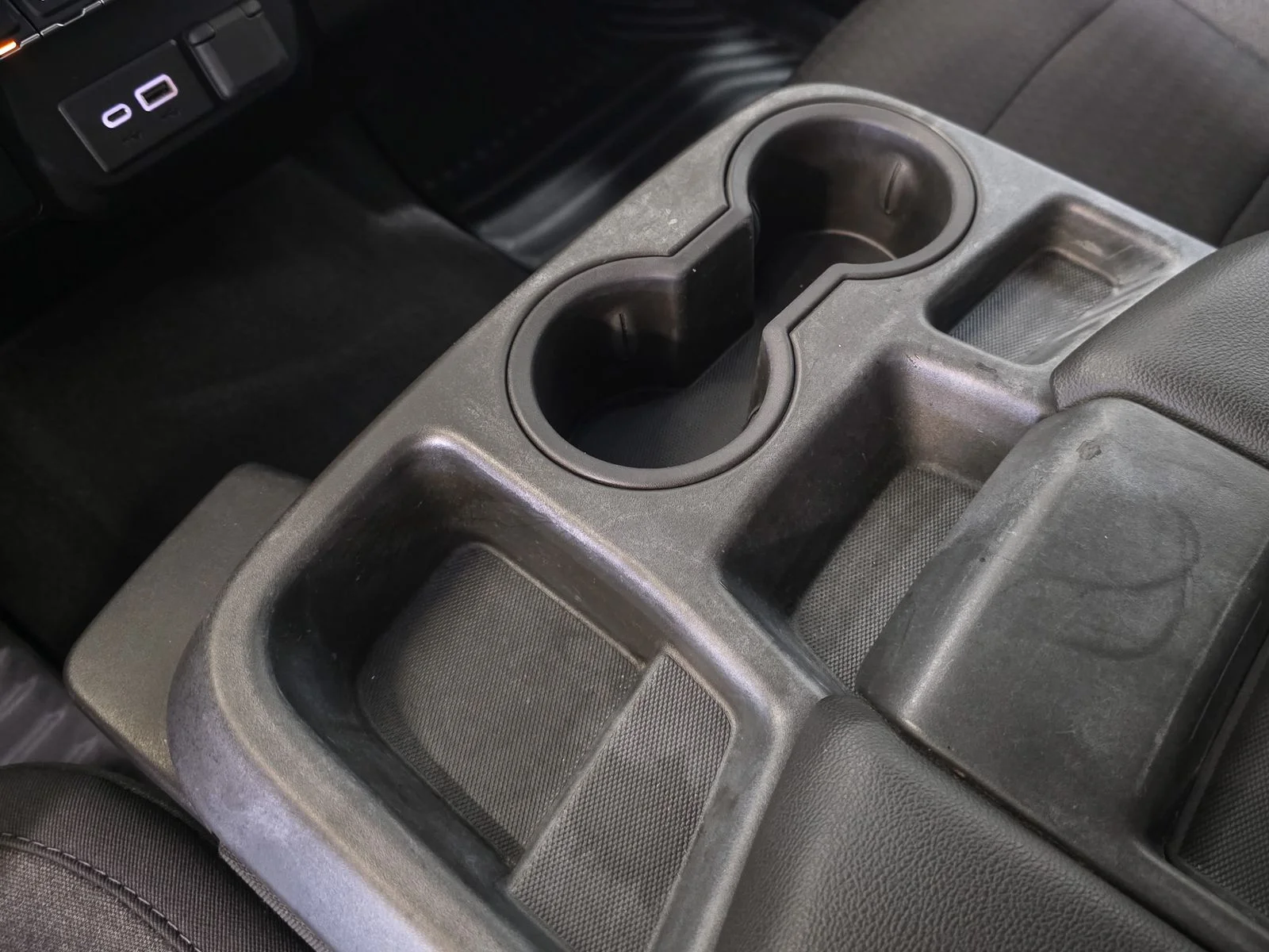 Used 2020 Gray GMC SLE image 28