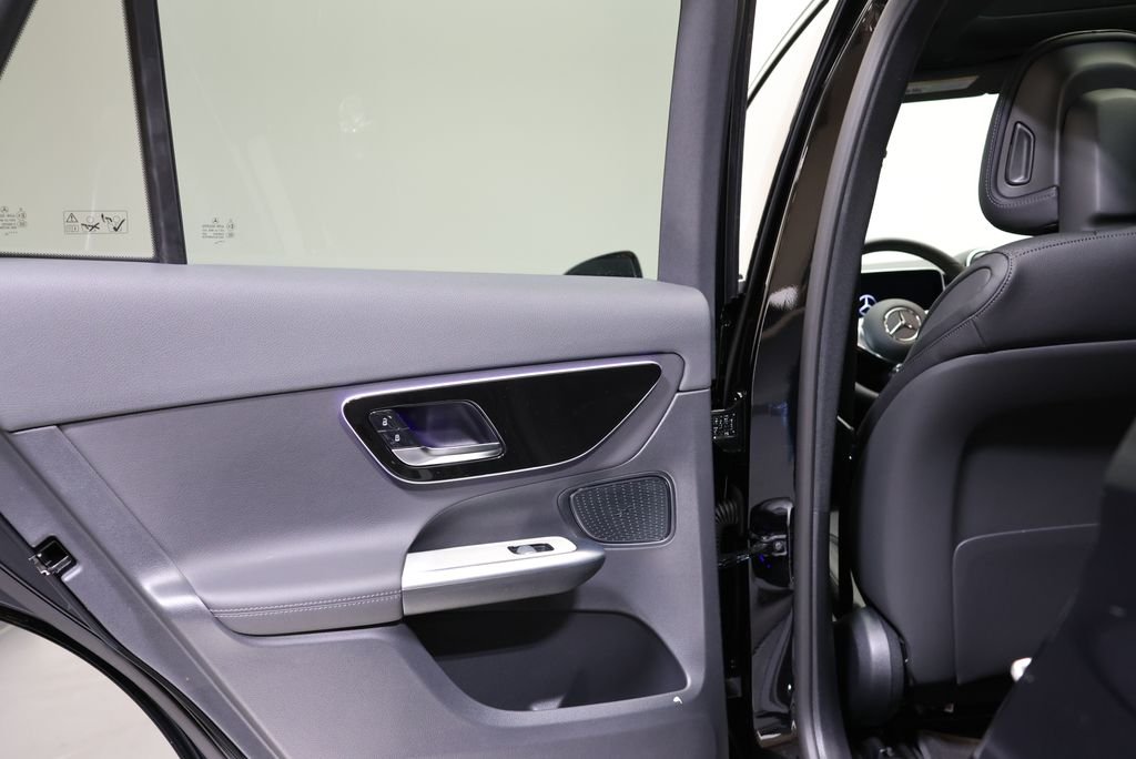 Used 2026 Black Mercedes-Benz GLC 300 image 35