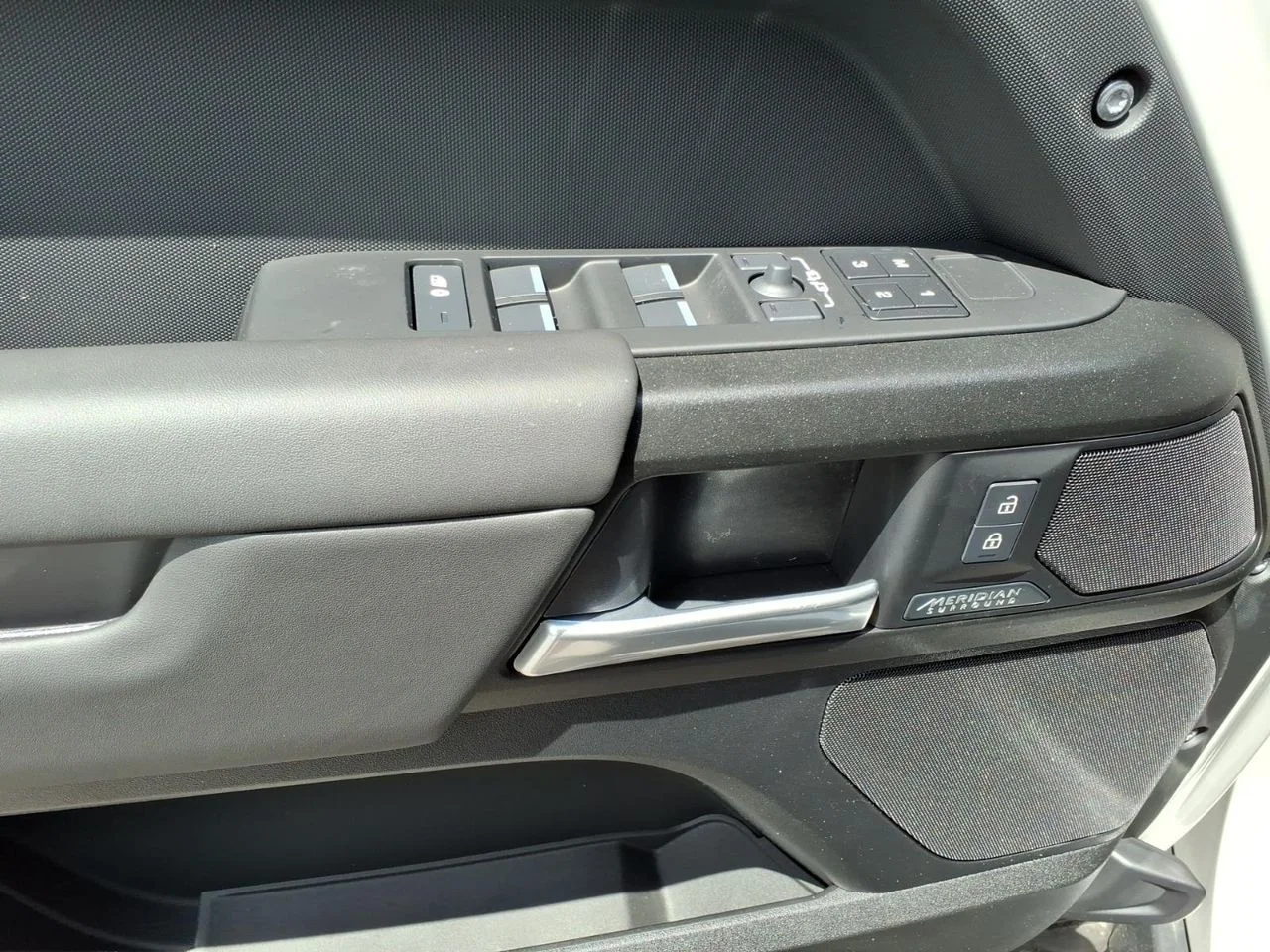 New 2026 Borasco Grey LAND ROVER X image 9
