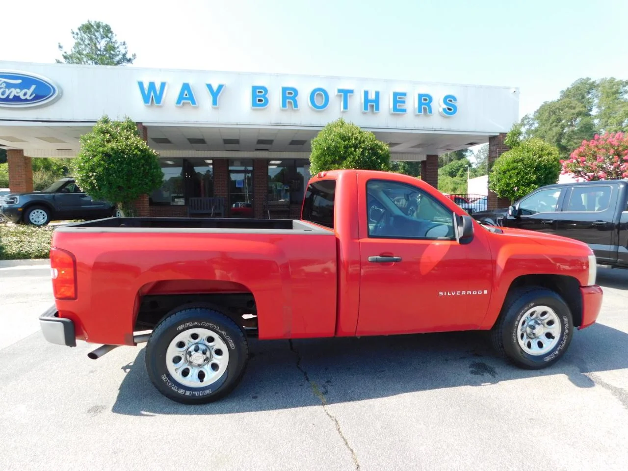 Used 2008 Red Chevrolet 2WD Reg Cab 119.0 in Work Truck image 1