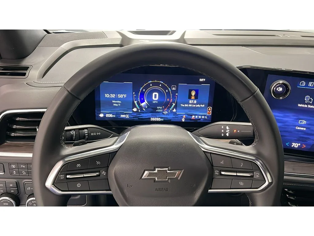 Used 2025 Sterling Gray Metallic Chevrolet Z71 image 18
