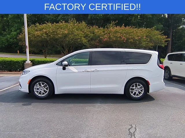 Used 2023 White Chrysler Touring L image 2