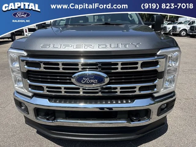 Used 2024 Gray Ford XLT image 10