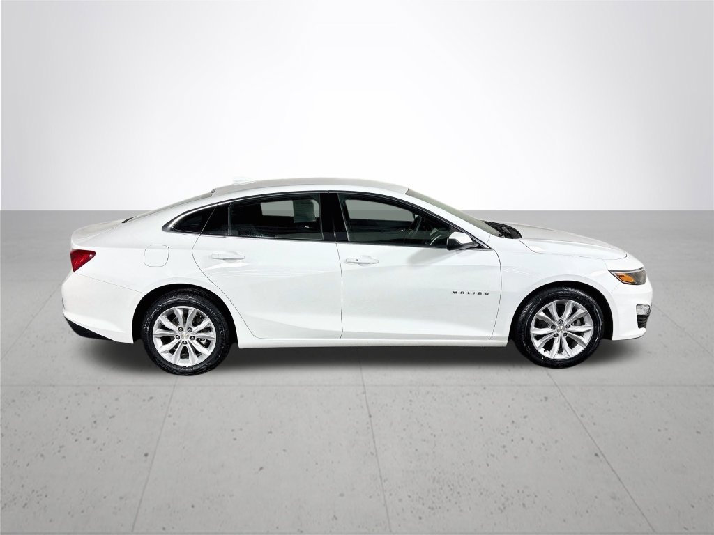 Used 2025 Summit White Chevrolet LT image 5