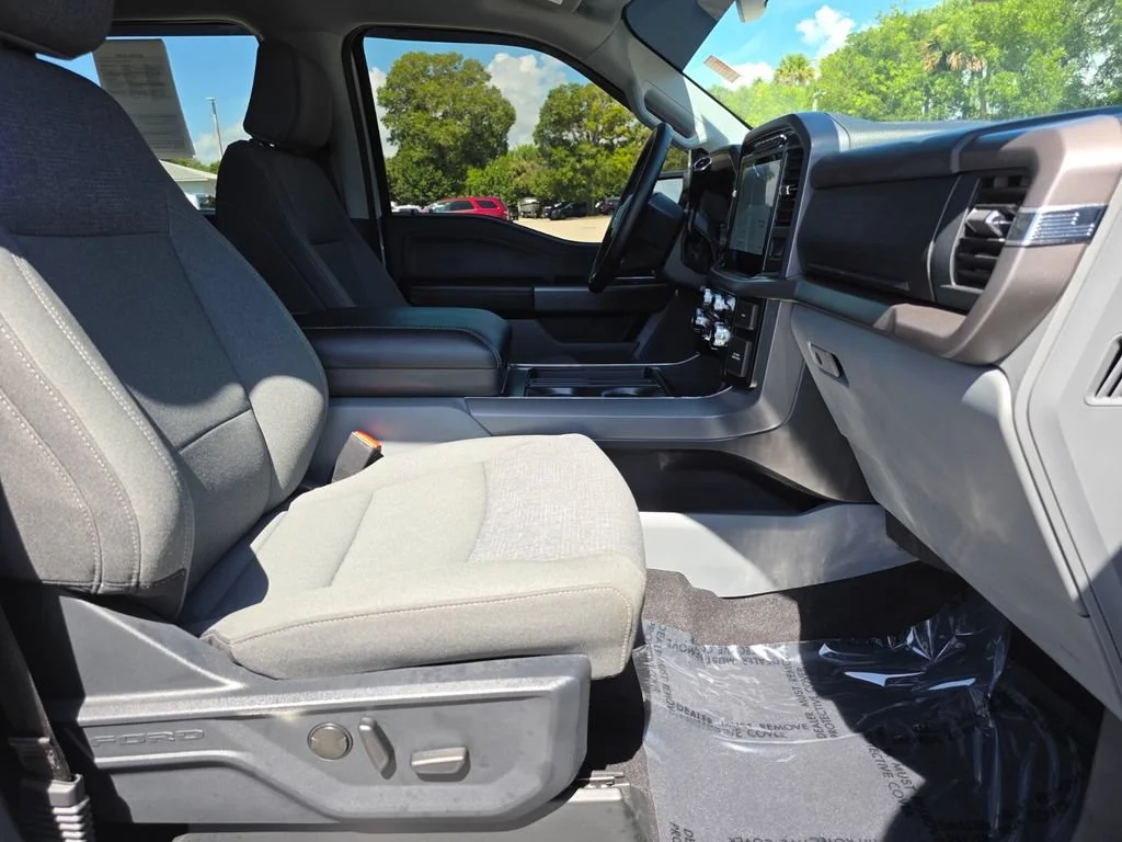 Used 2024 Avalanche Ford XLT image 15