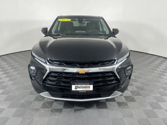 Used 2025 Black Chevrolet 2LT image 2