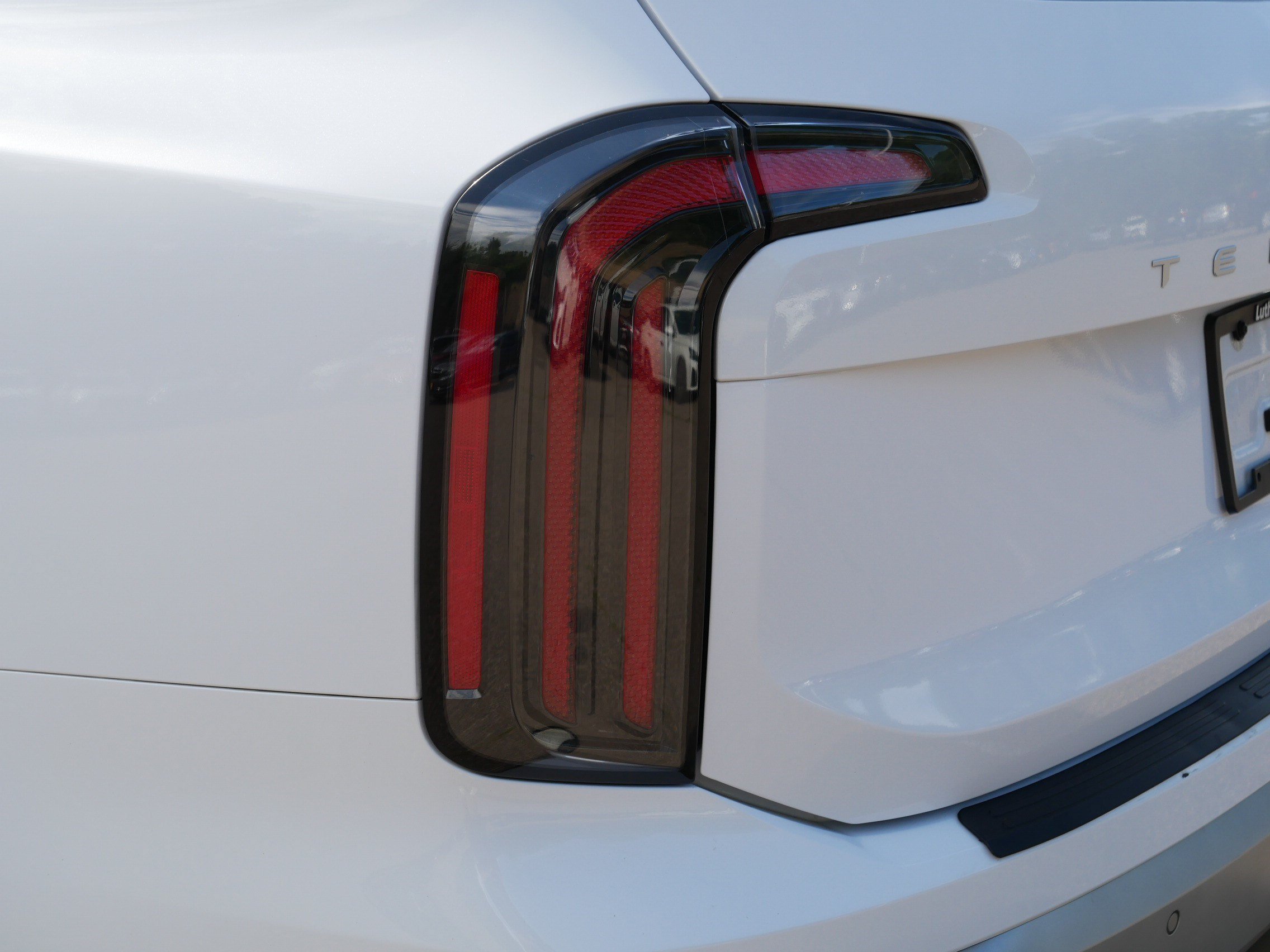 Certified Used 2024 Glacial White Pearl Kia SX image 17