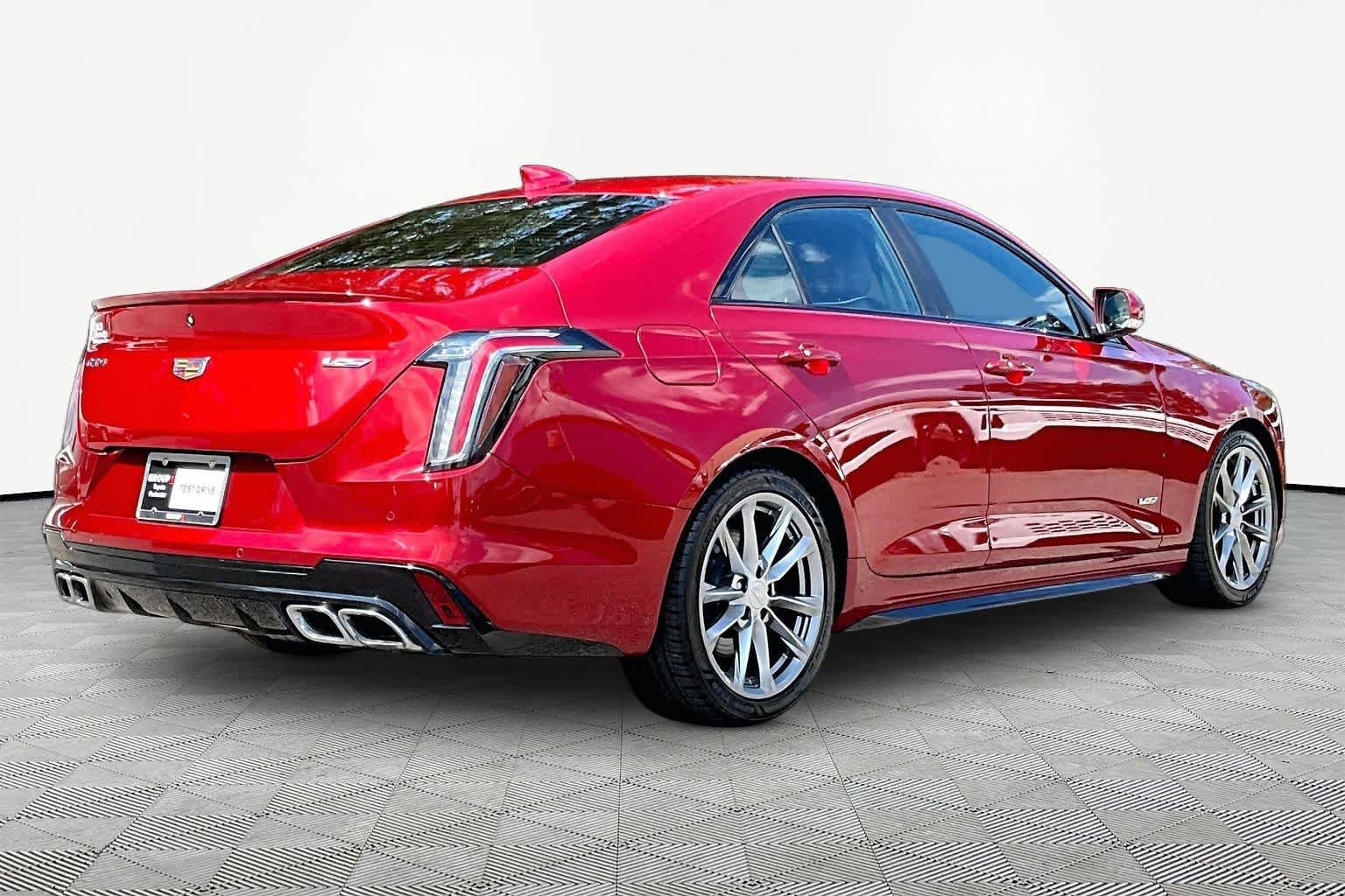 Used 2022 Infrared Tintcoat Cadillac  image 25
