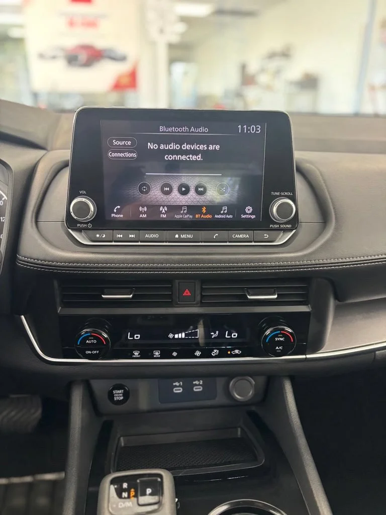 2024 Nissan Rogue SV - Photo 16
