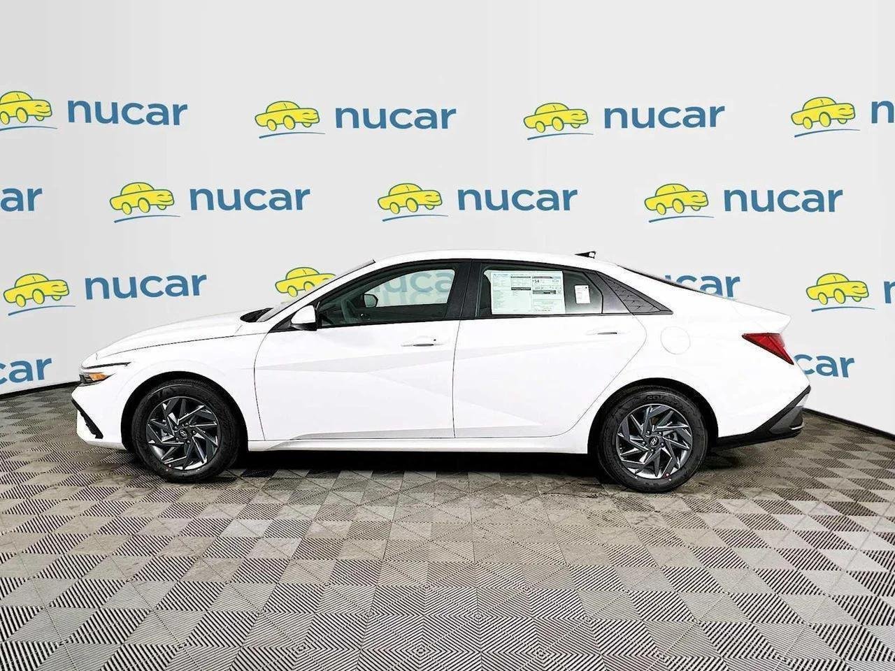 2026 Hyundai Elantra Hybrid — photo 4