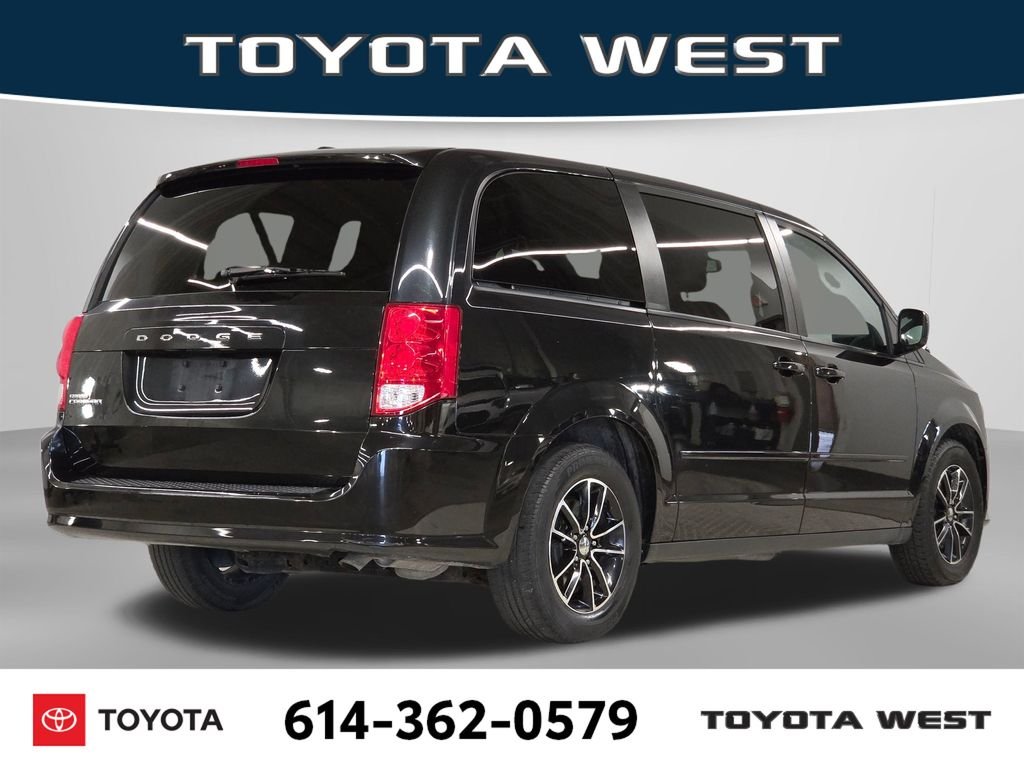 Used 2015 Black Dodge SXT image 7