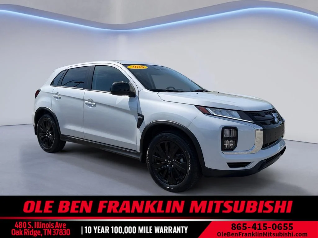 New 2026 White Diamond Mitsubishi LE image 1