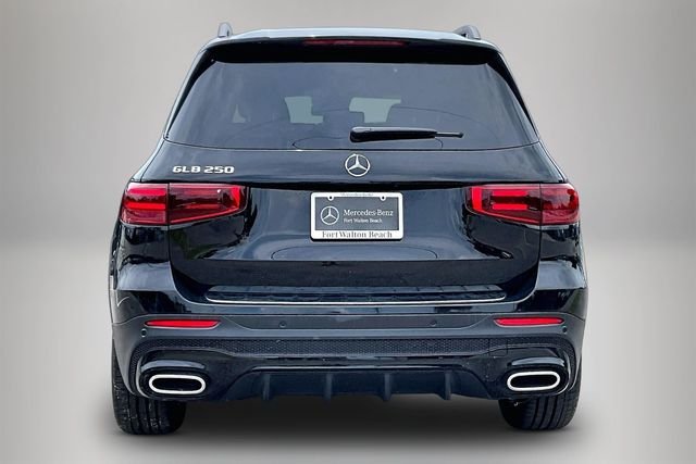 Used 2024 Black Mercedes-Benz GLB 250 image 6