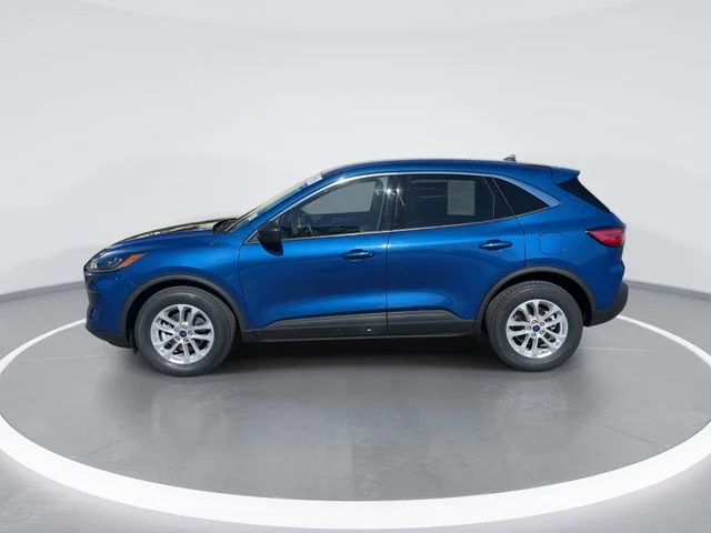 Used 2022 Blue Ford SE image 4
