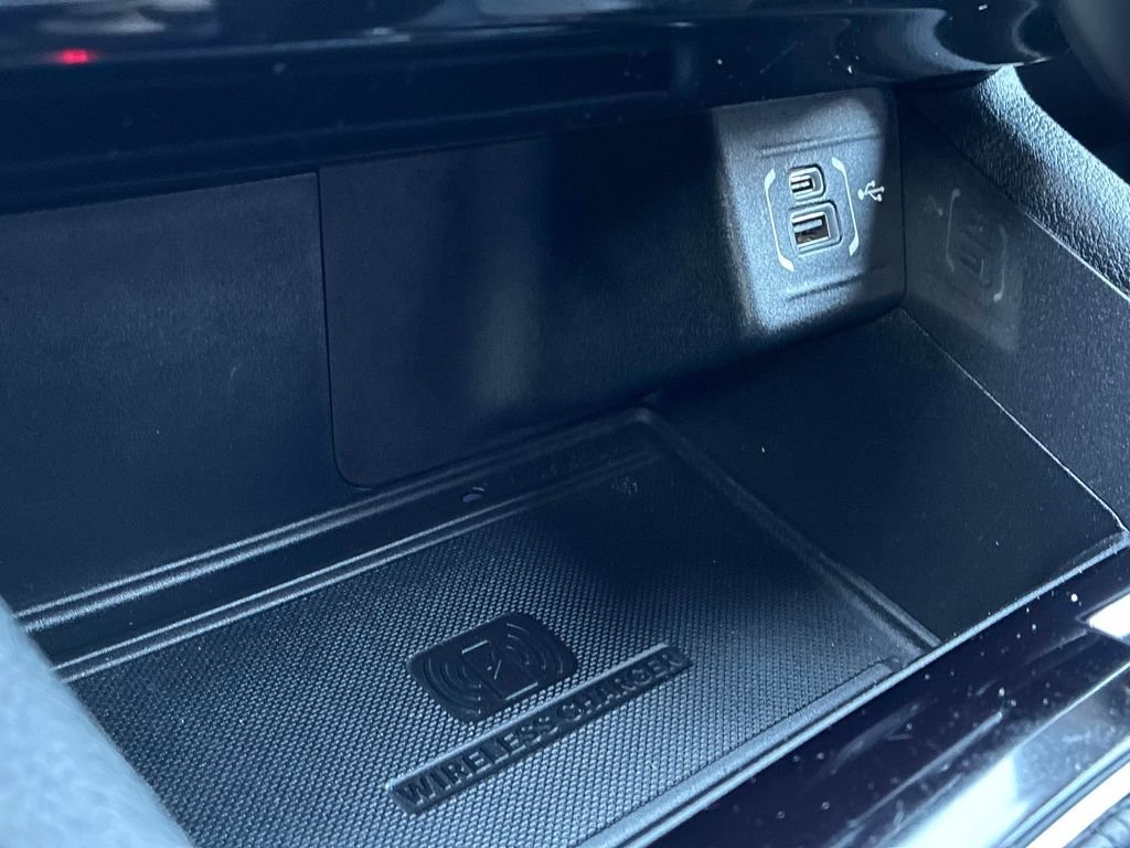 Used 2023 Gray Jeep Latitude Lux image 29