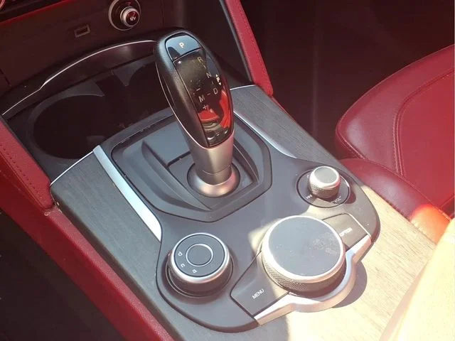 Used 2018 Red Alfa Romeo Ti image 11