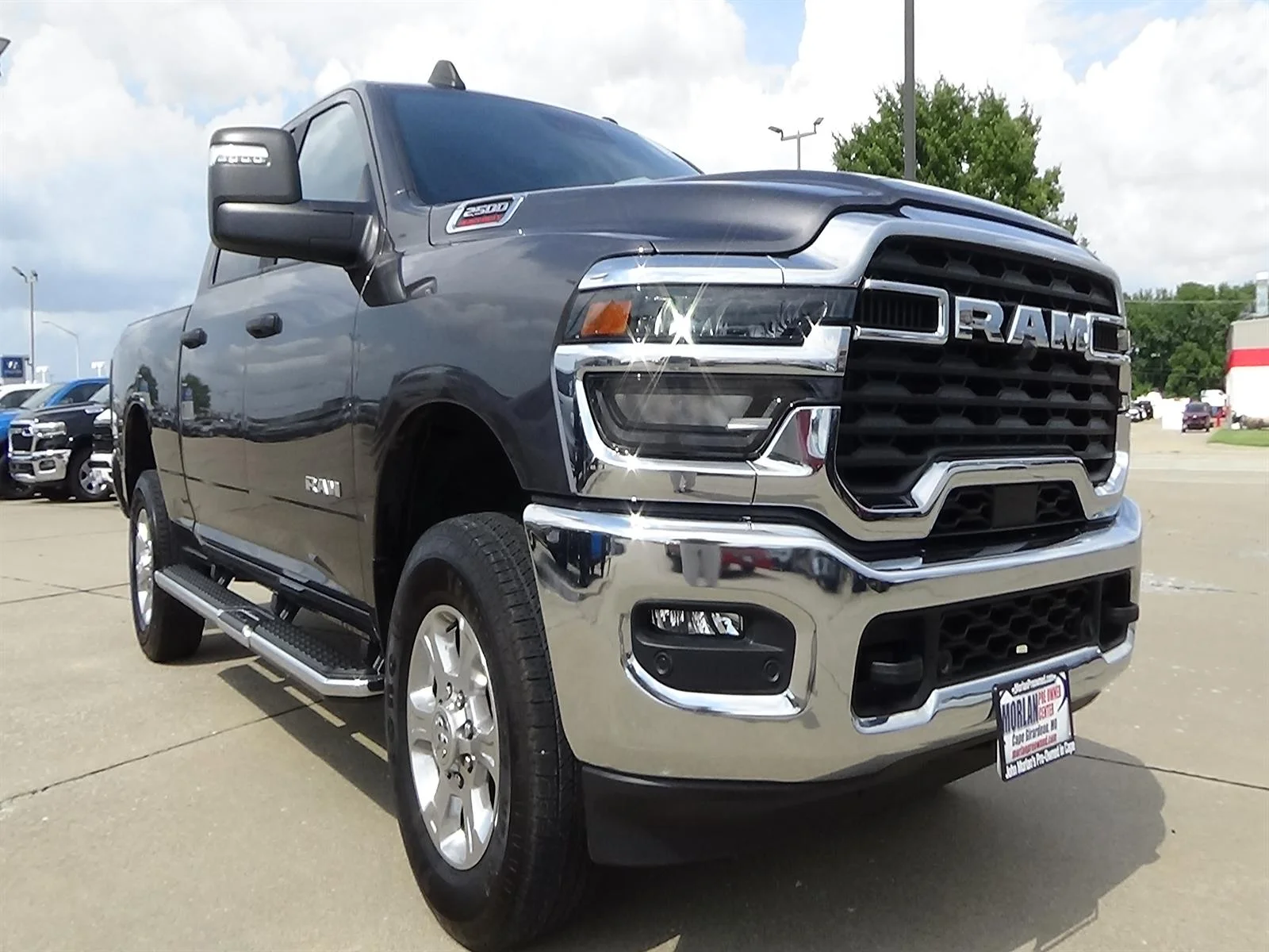 Certified Used 2025 Granite Crystal Metallic Clear Coat (pau) RAM Big Horn image 4