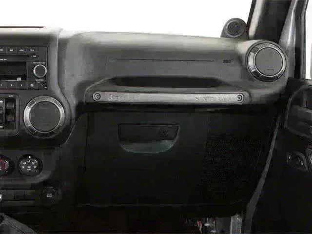 Used 2010 Silver Jeep Unlimited Sahara image 18