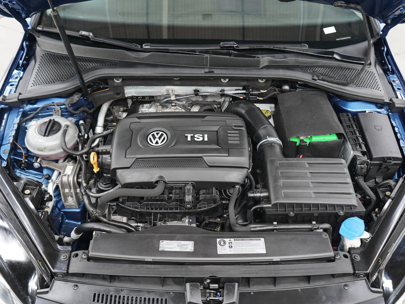 Used 2017 Silk Blue Metallic Volkswagen TSI SE image 30