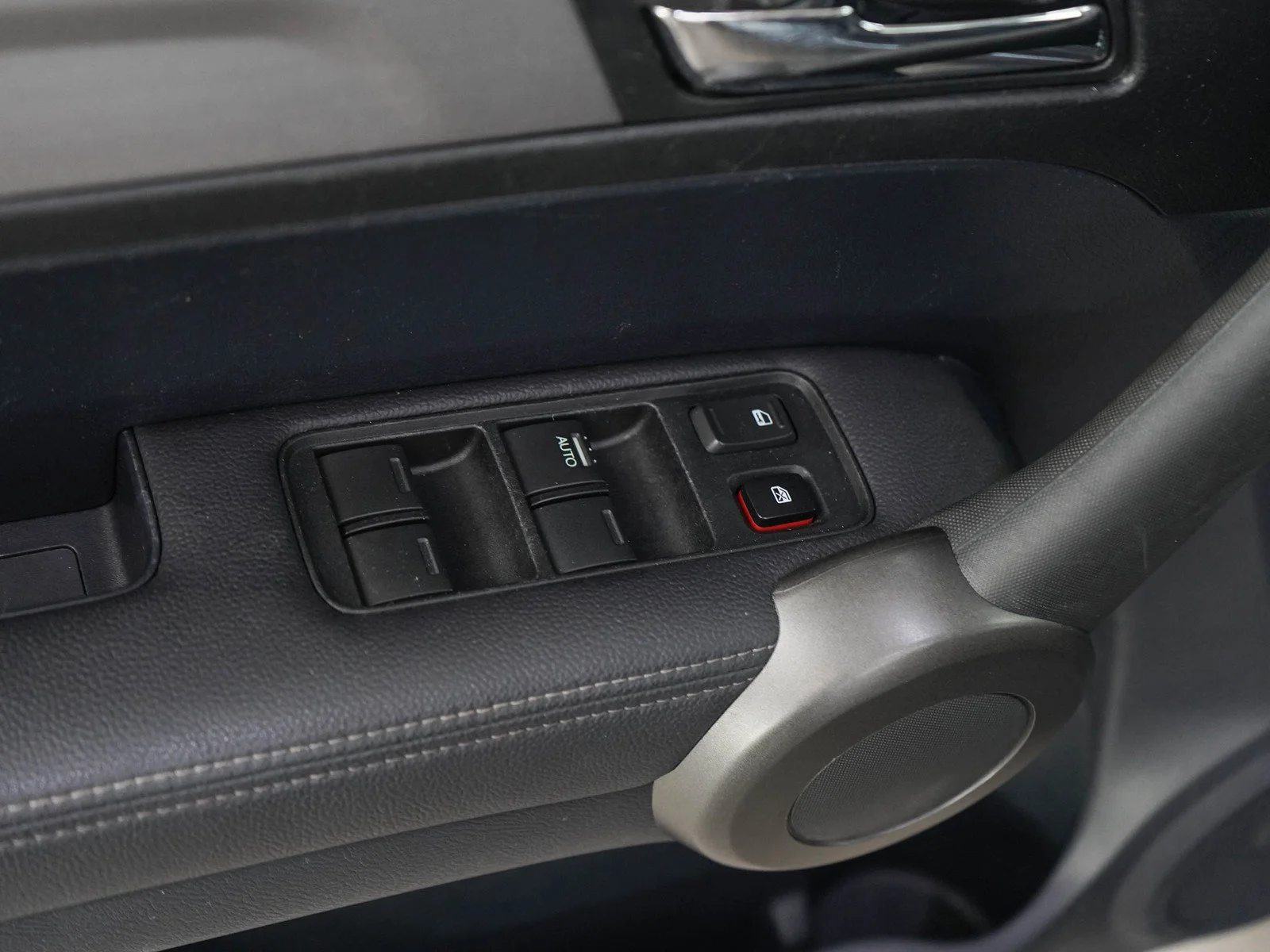 Used 2011 Blue Honda  image 19