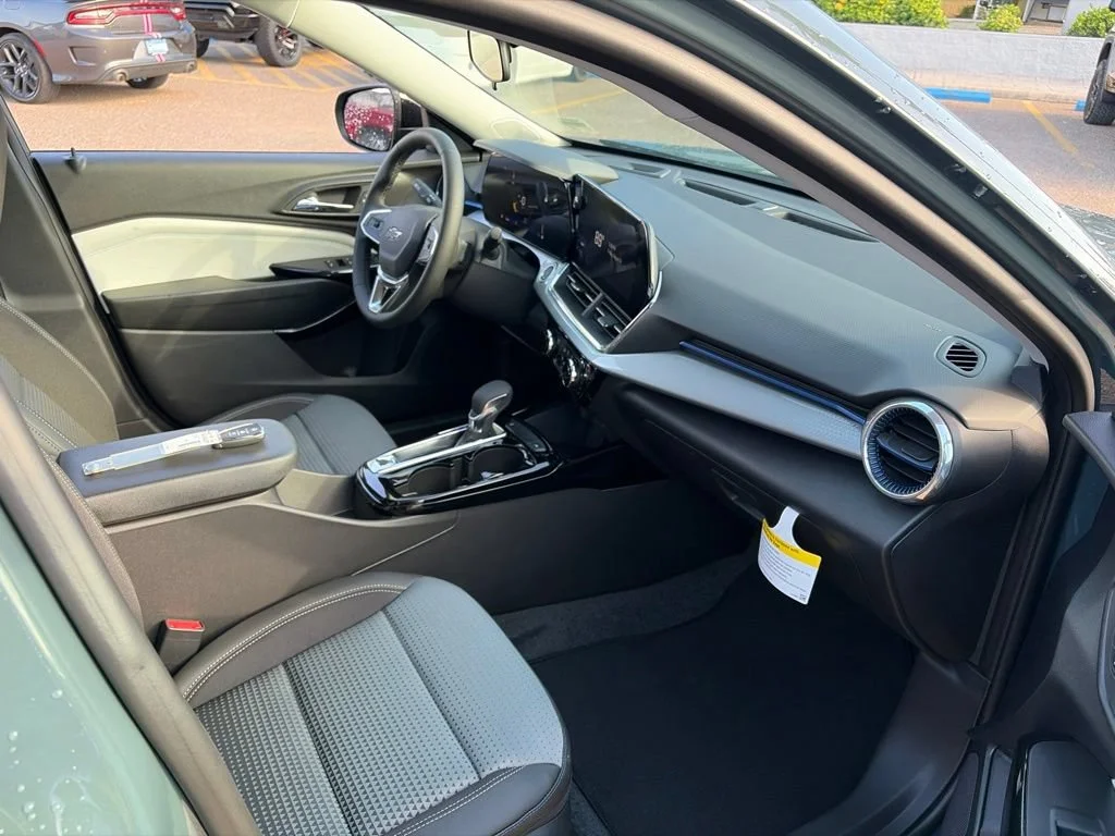 2026 Chevrolet Trax LT - Photo 10