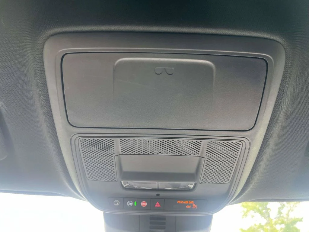 Used 2024 Red Chevrolet Z71 image 25