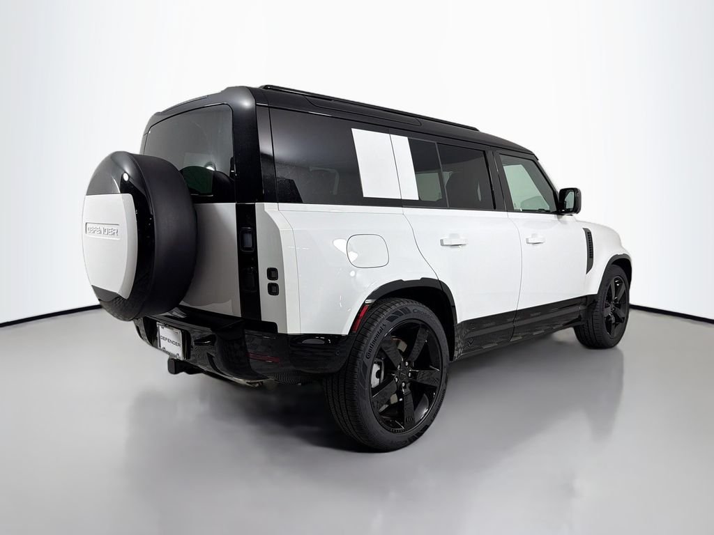 New 2026 Fuji White Land Rover X-Dynamic SE image 5